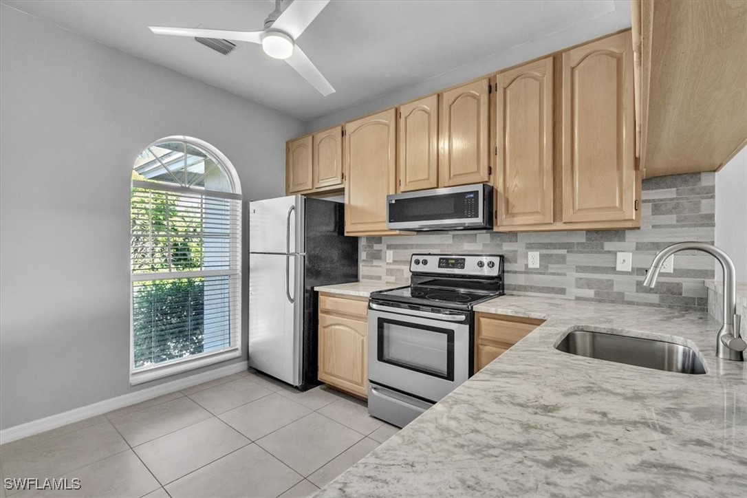 2 Bed Condominium for Sale in Twelve Oaks, photo 15