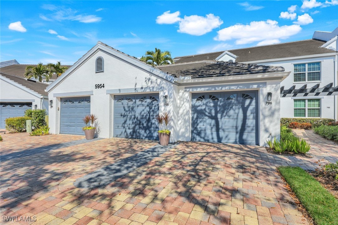 2 Bed Condominium for Sale in Naples, photo 15