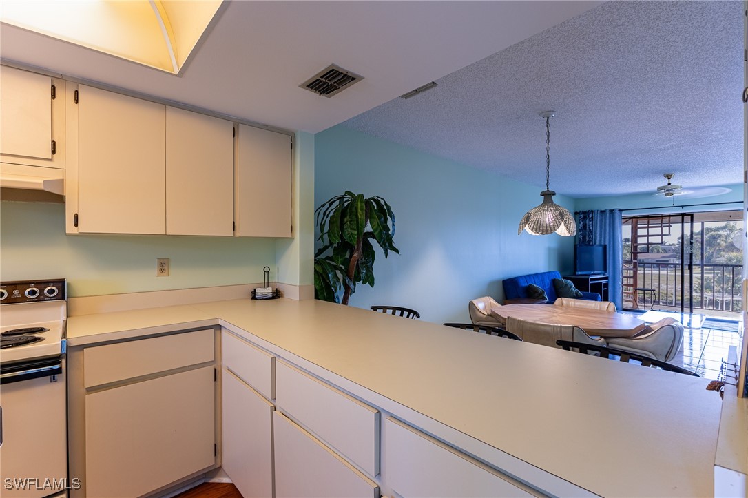 2 Bed Pool Home for Sale in Cape Coral, photo 15