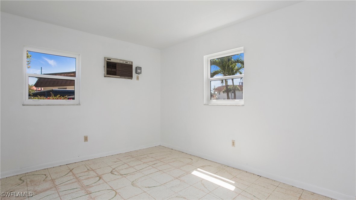 2 Bed Condominium for Sale in Seabreeze Apts, FL, $220,000 — photo 15