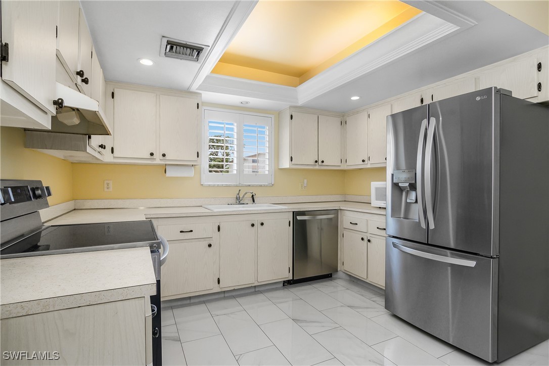 2 Bed Condominium for Sale in Montego Manor, FL, $190,000 — photo 15