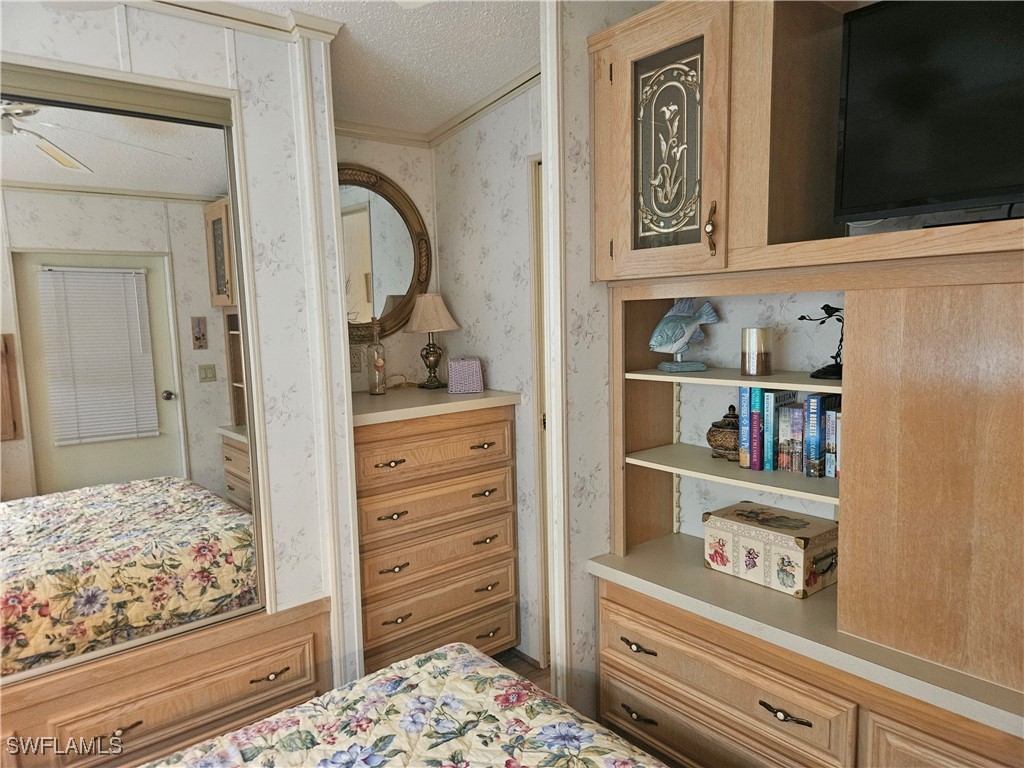 1 Bed ManufacturedHome for Sale in Naples, FL, $87,500 — photo 15
