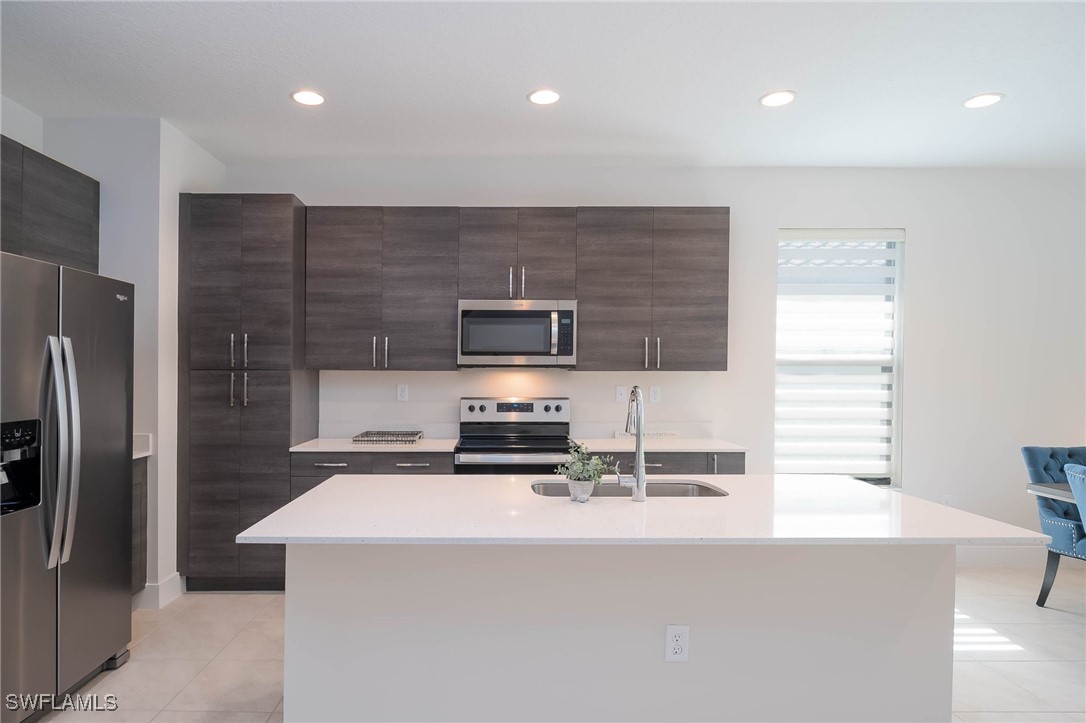 3 Bed SingleFamilyResidence for Sale in Silverwood, FL — photo 15