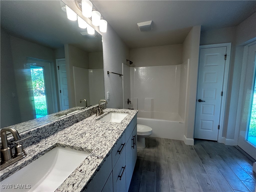 4 Bed SingleFamilyResidence for Sale in Punta Gorda, FL — photo 15