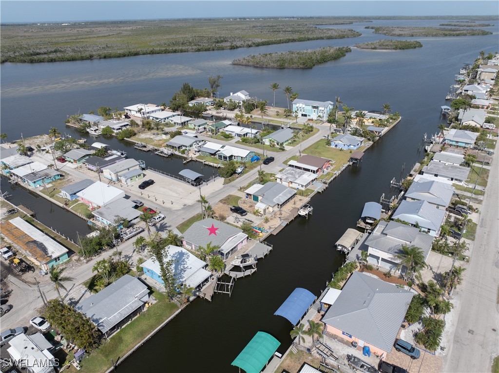 2 Bed Waterfront Home for Sale in Matlacha, photo 15