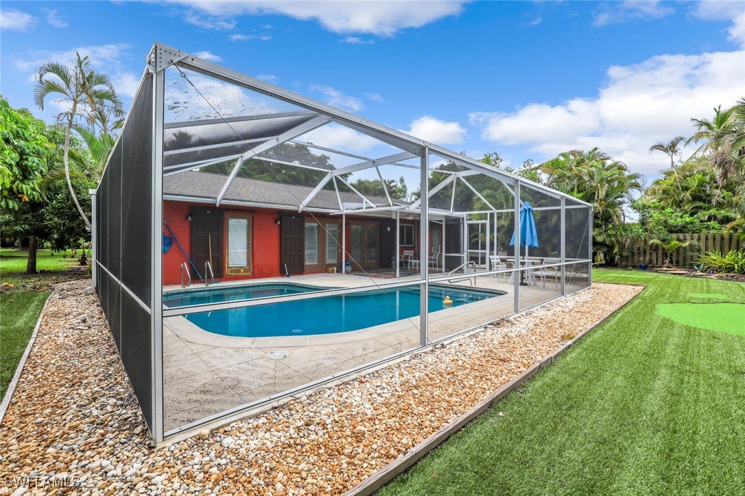 3 Bed Pool Home for Sale in Naples, photo 15