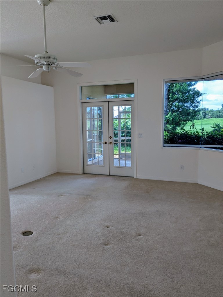 3 Bed SingleFamilyResidence for Sale in Seminole, FL — photo 15