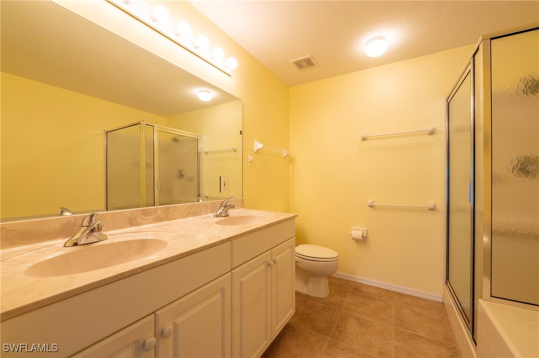3 Bed Condominium for Sale in Dover Place, photo 15