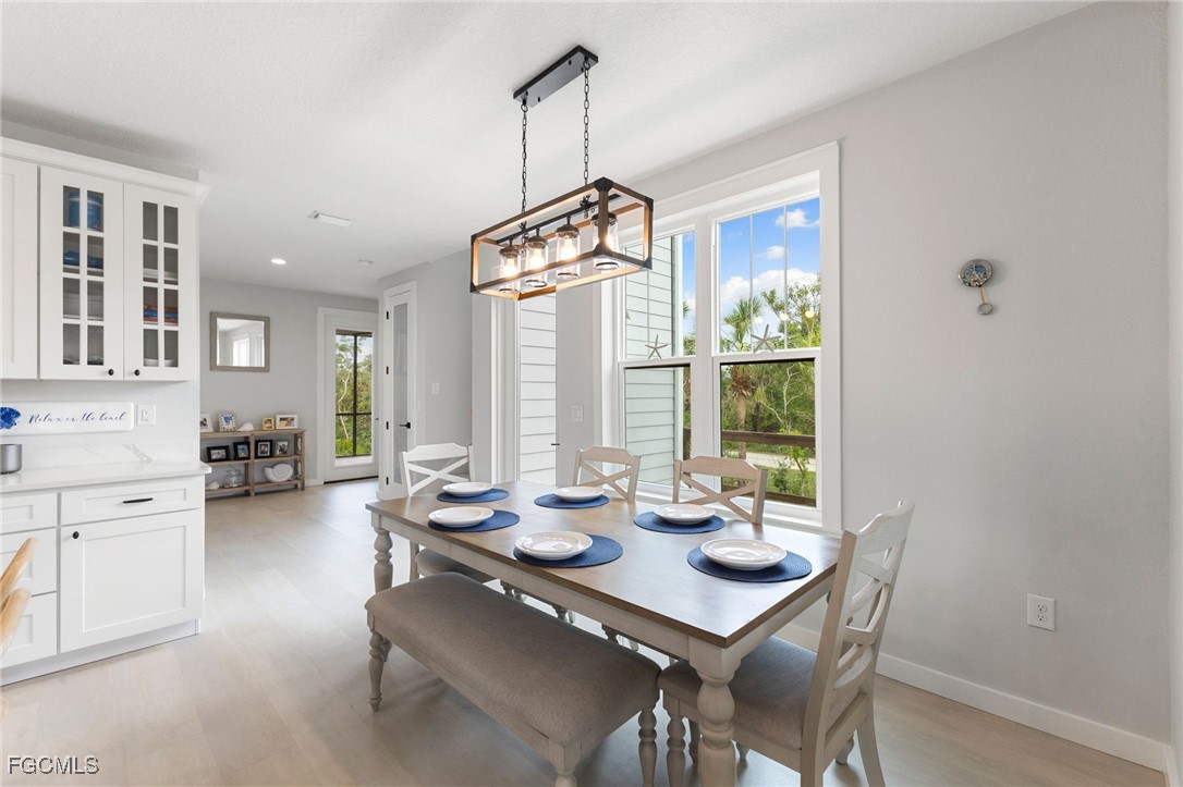 4 Bed SingleFamilyResidence for Sale in Los Colony, FL — photo 15