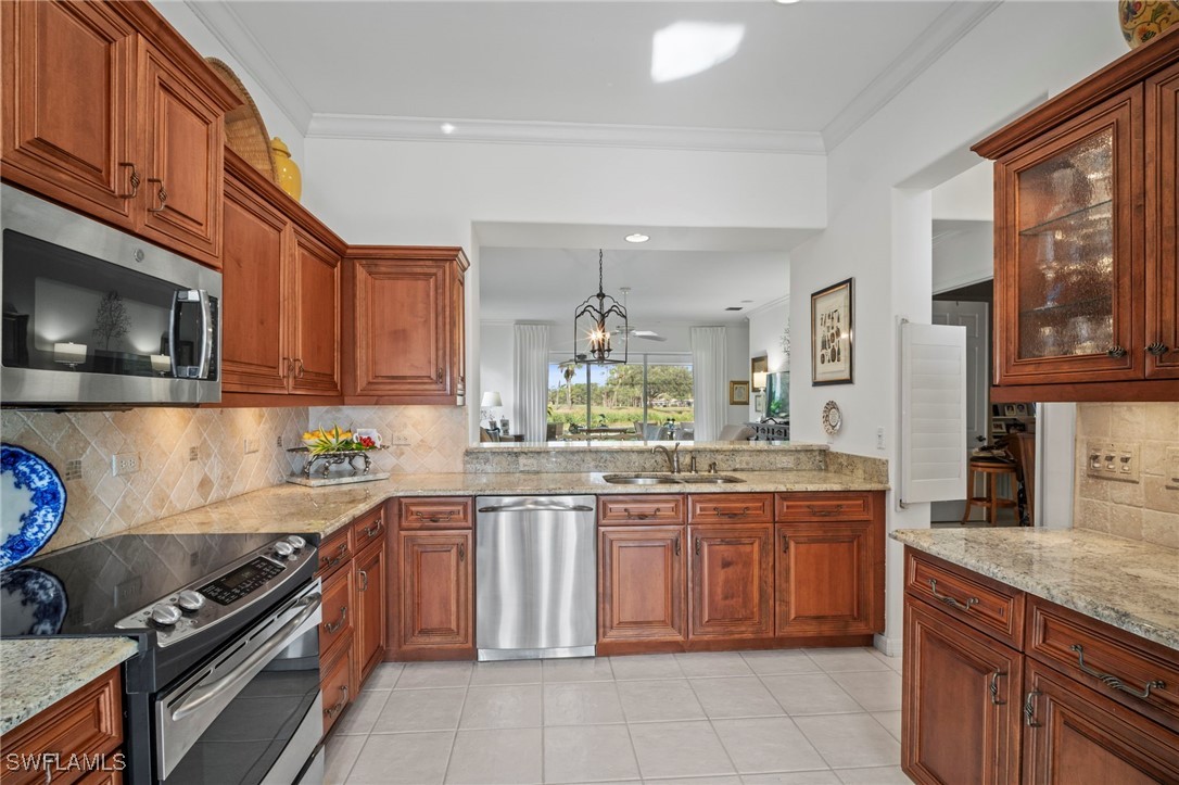 3 Bed SingleFamilyResidence for Sale in Naples, photo 15