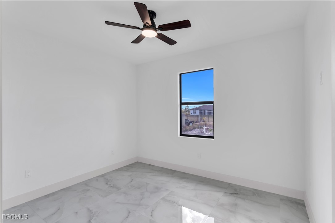 3 Bed SingleFamilyResidence for Sale in Lehigh Acres, photo 15