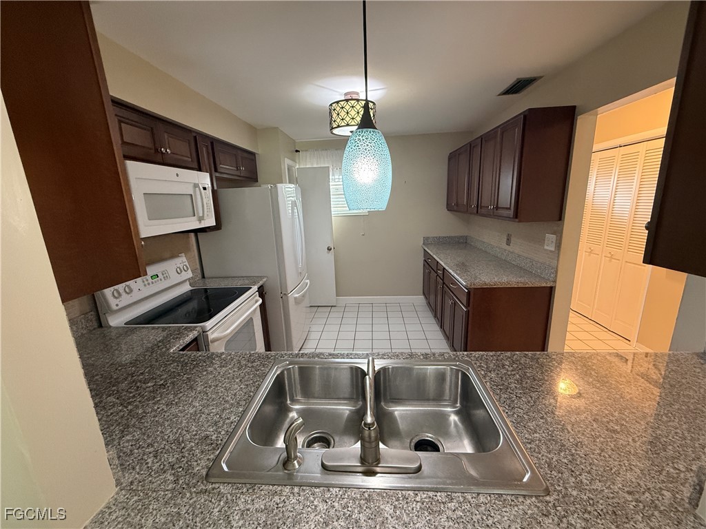 2 Bed Condominium for Sale in Greenwood Condo, FL, $114,500 — photo 15