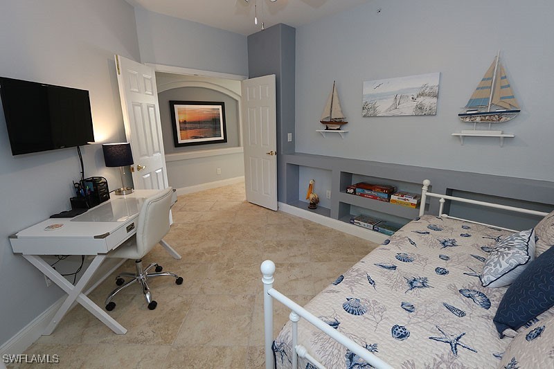 2 Bed Waterfront Home for Sale in Arielle, photo 15