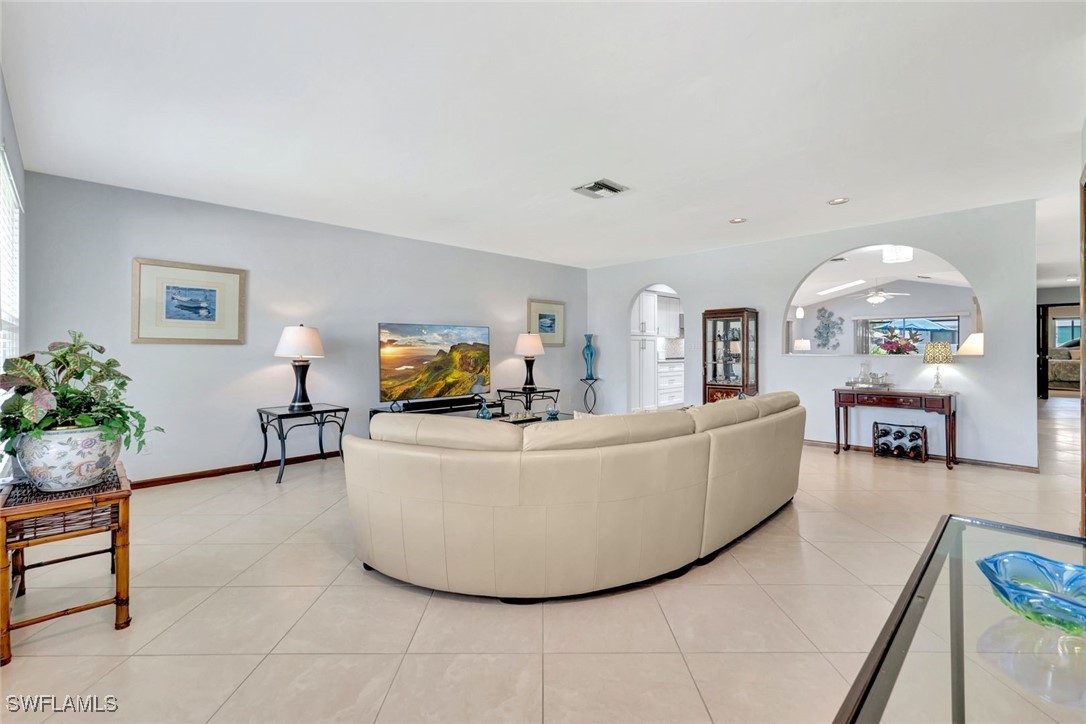 3 Bed SingleFamilyResidence for Sale in Naples, photo 15