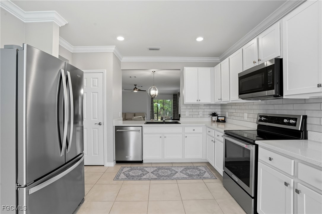 3 Bed SingleFamilyResidence for Sale in Entrada, FL — photo 15