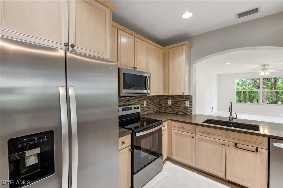 3 Bed Townhouse for Sale in Colonnade At Forum, FL, $299,999 — photo 15