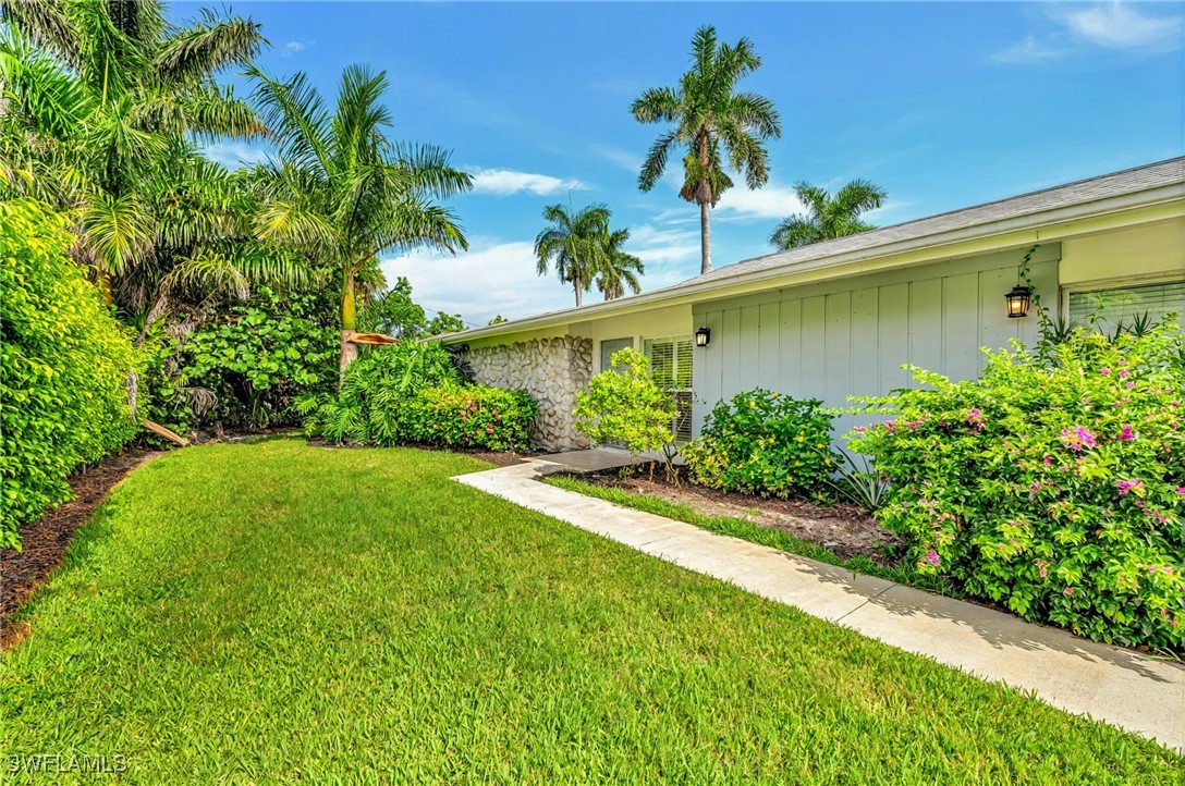 2 Bed Attached for Sale in Cocohatchee Villas, FL, $240,000 — photo 15