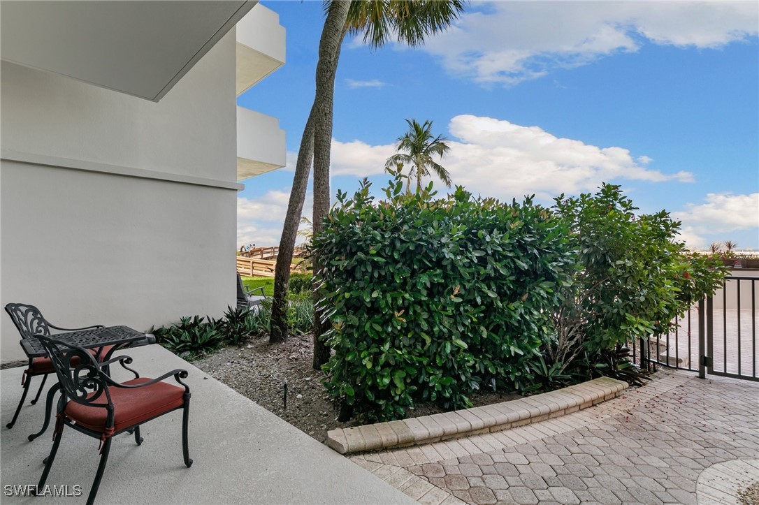 1 Bed Waterfront Home for Sale in Marco Island, FL, $500,000 — photo 15