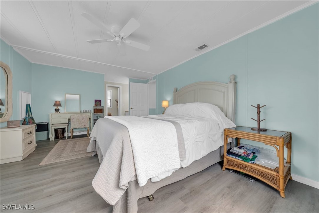 2 Bed ManufacturedHome for Sale in Naples, photo 15