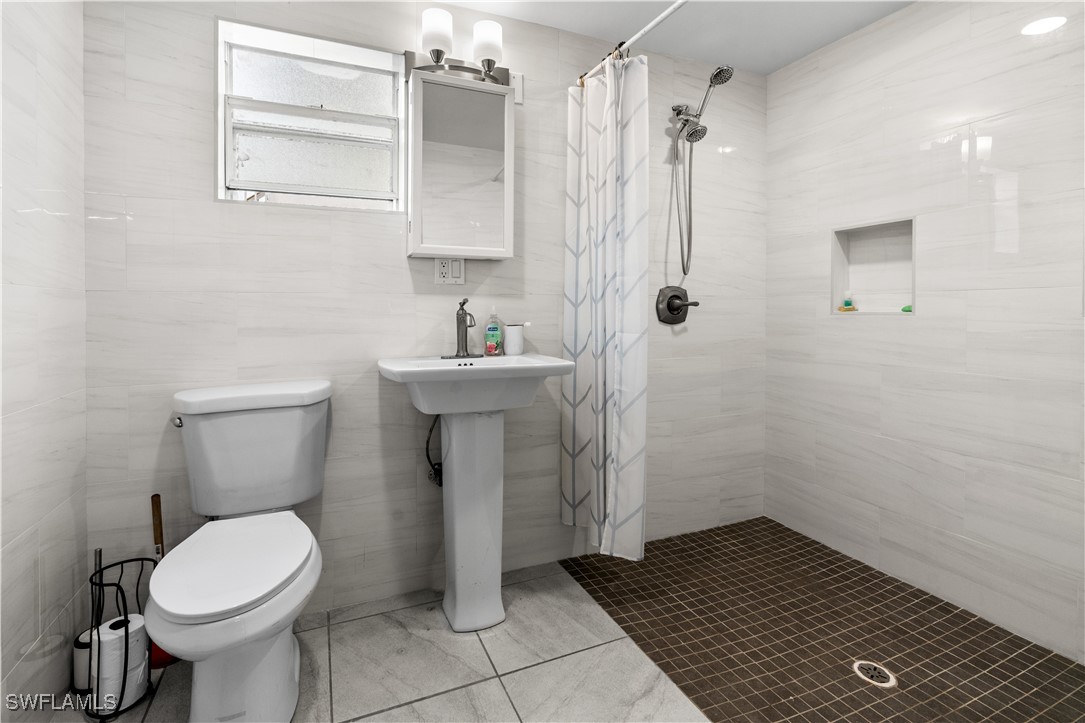 3 Bed SingleFamilyResidence for Sale in Bonita Beach, FL — photo 15