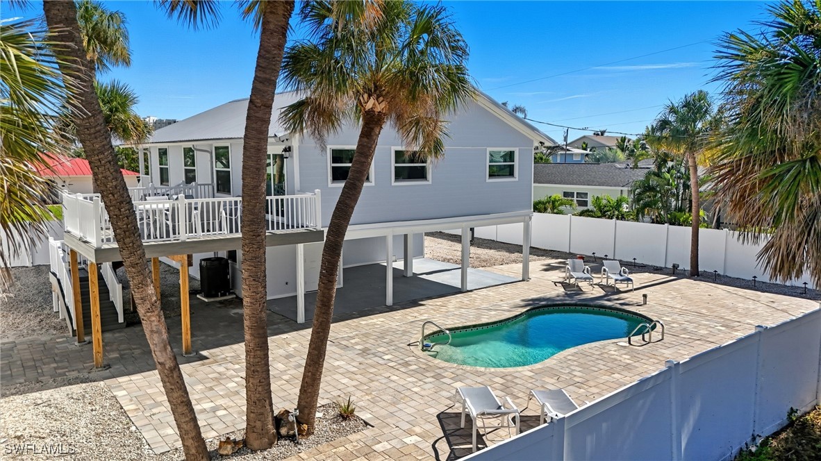 3 Bed Pool Home for Sale in Laguna Shores, photo 15