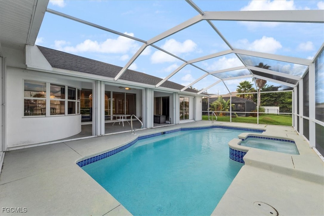 3 Bed Pool Home for Sale in Cape Coral, photo 15