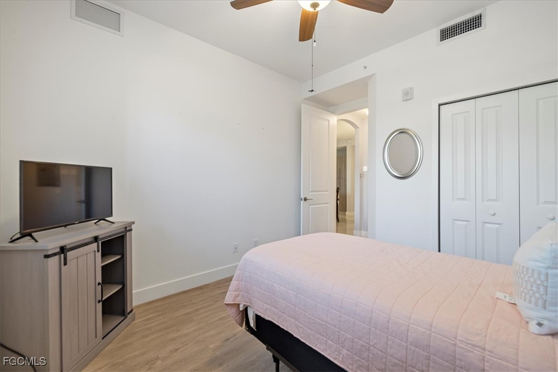 2 Bed Condominium for Sale in Royal Pointe, photo 15