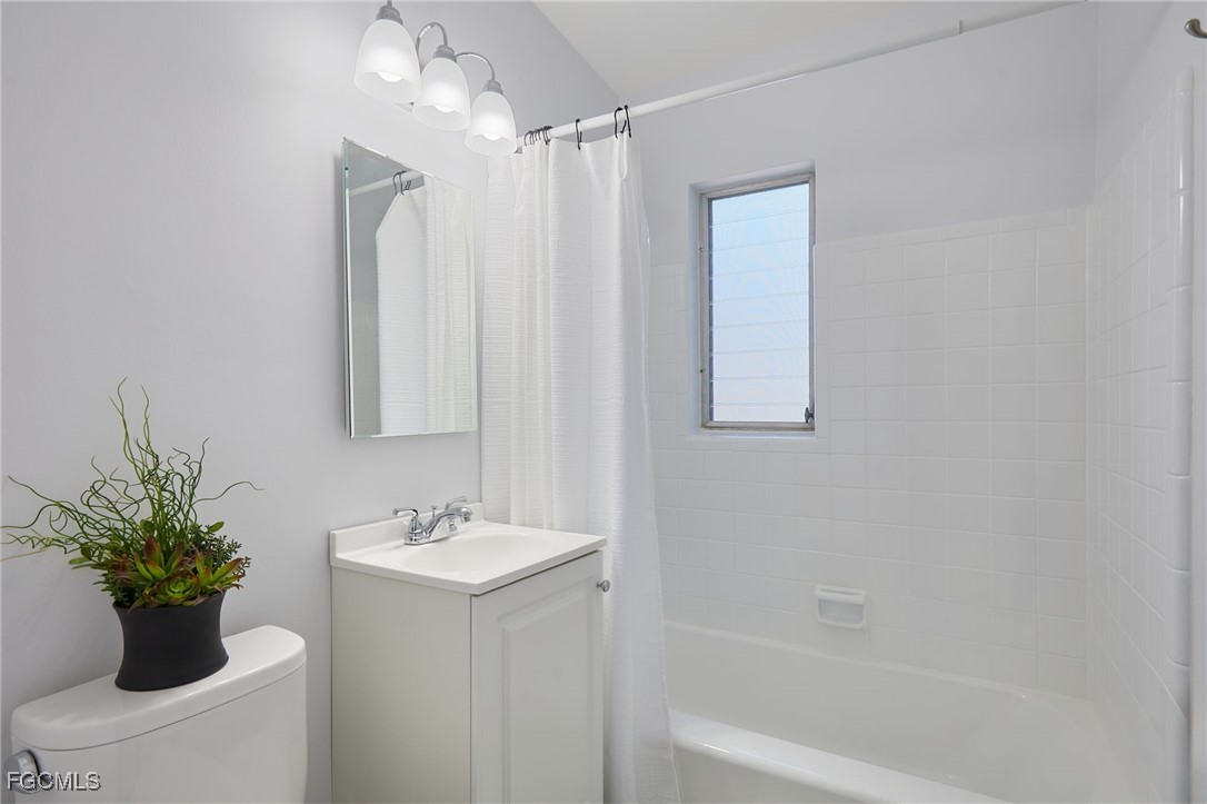 2 Bed Waterfront Home for Sale in Port Charlotte, photo 15