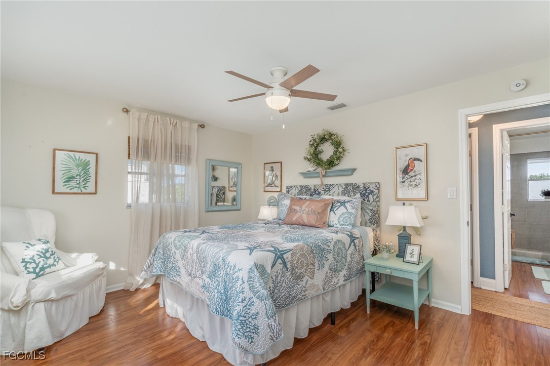 2 Bed Waterfront Home for Sale in Bokeelia, photo 15