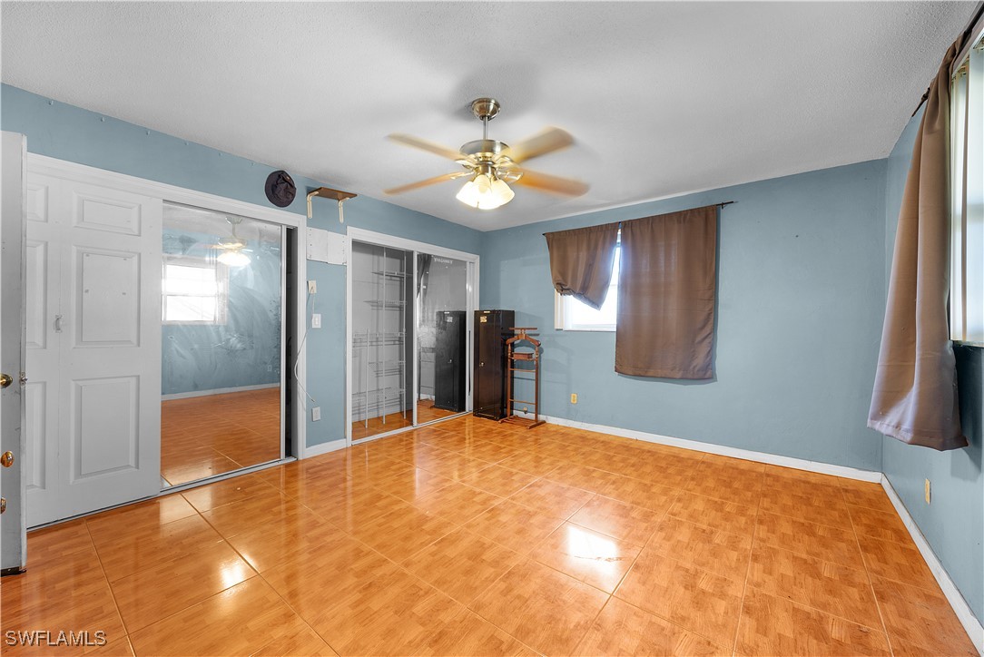 5 Bed SingleFamilyResidence for Sale in Wedgewood, photo 15
