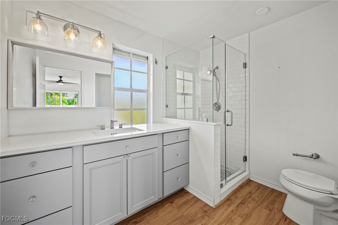 5 Bed Waterfront Home for Sale in Avion Park, photo 15