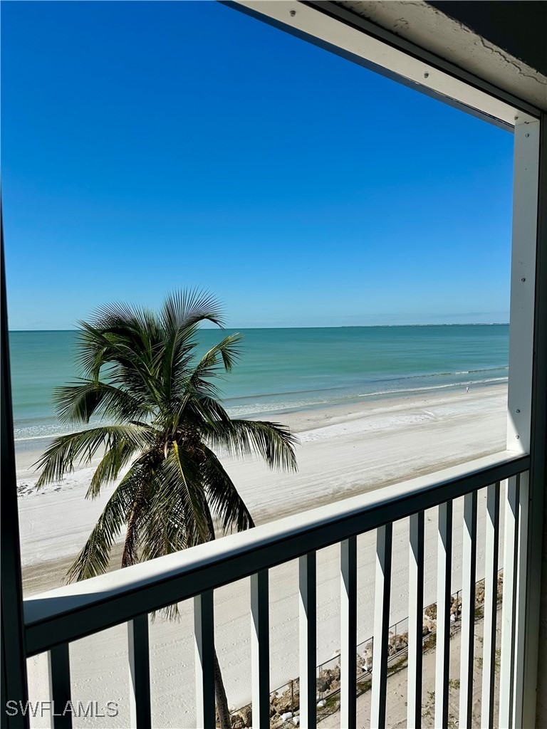2 Bed Waterfront Home for Sale in Smugglers Cove Condo, FL — photo 15