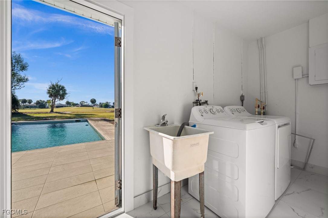 3 Bed Pool Home for Sale in Oakland Hills, photo 15