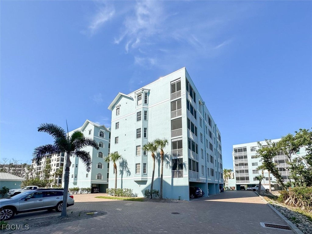 2 Bed Waterfront Home for Sale in Captains Bay South, FL — photo 15