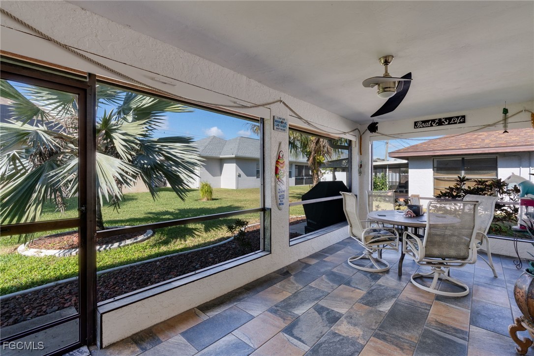 2 Bed Waterfront Home for Sale in Fort Myers, photo 15