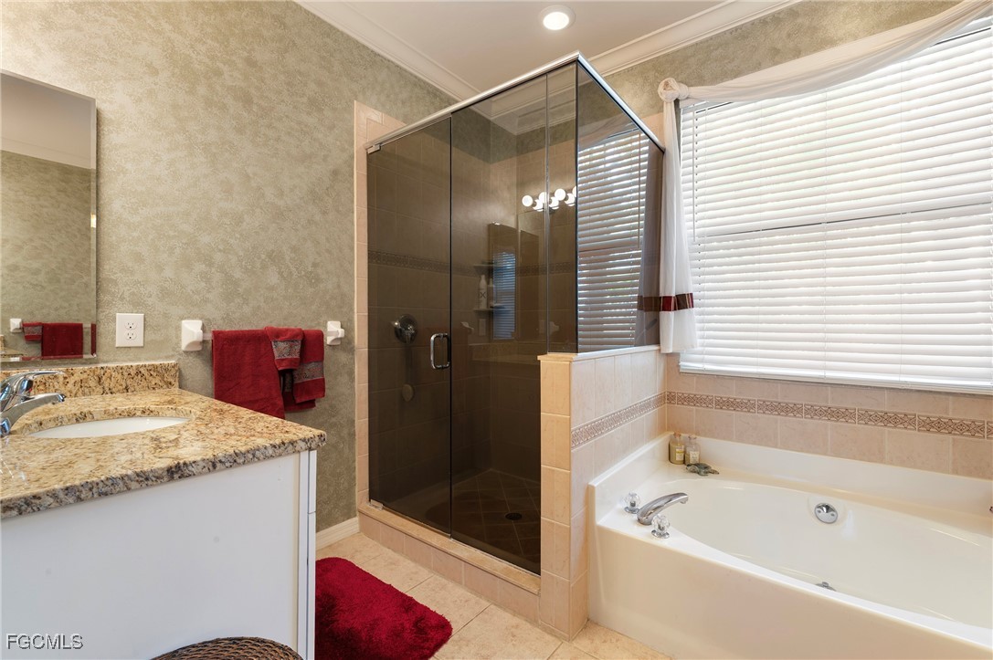 4 Bed SingleFamilyResidence for Sale in Waterford, FL — photo 15