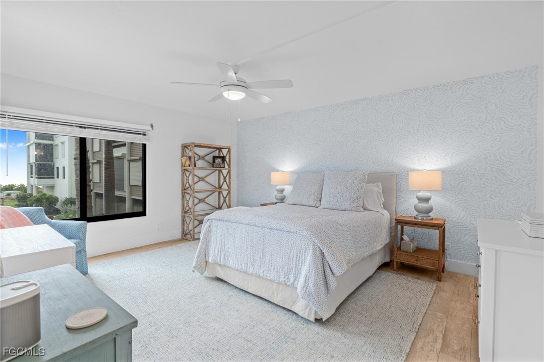 2 Bed Waterfront Home for Sale in Sanibel, photo 15