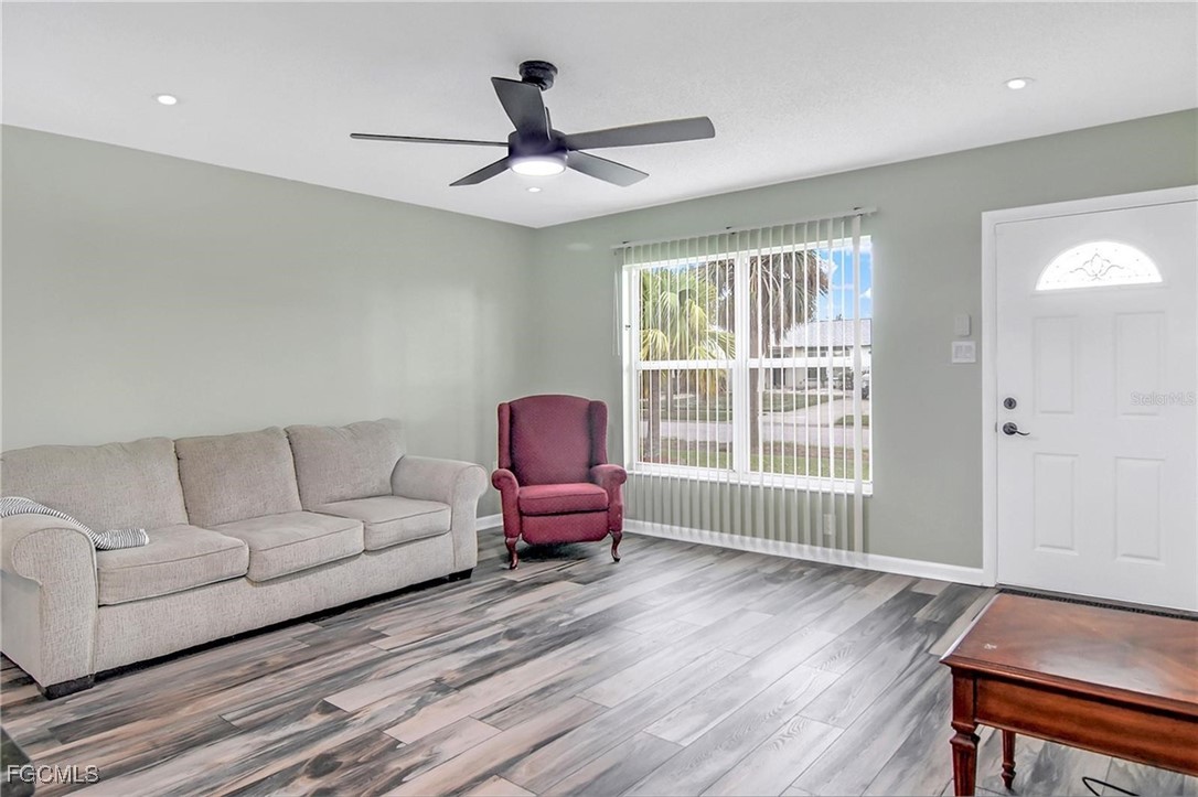 2 Bed SingleFamilyResidence for Sale in Port Charlotte, photo 15