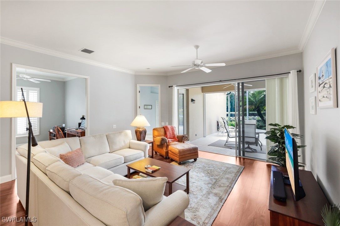 2 Bed SingleFamilyResidence for Sale in Naples, photo 15