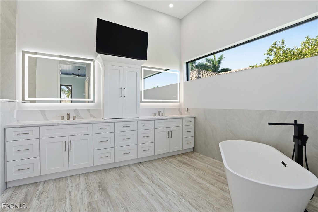 4 Bed Pool Home for Sale in Cape Coral, FL, $1,750,000 — photo 15