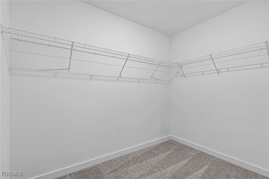 3 Bed SingleFamilyResidence for Sale in Mirror Lakes, photo 15