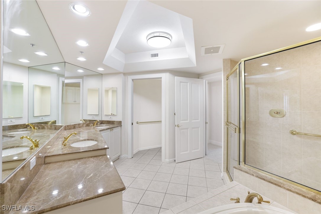 2 Bed Condominium for Sale in Aversana, FL, $584,000 — photo 15