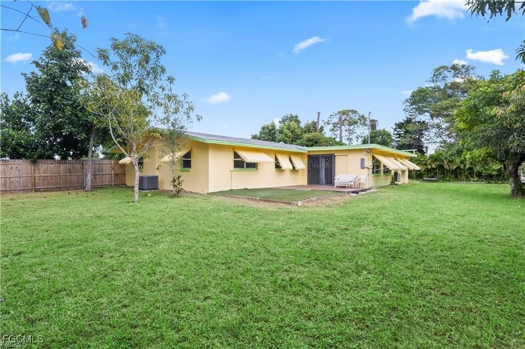 4 Bed SingleFamilyResidence for Sale in Fort Myers, photo 15