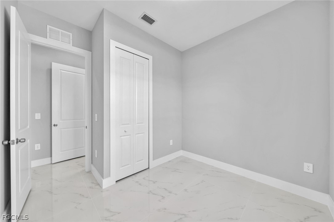 3 Bed SingleFamilyResidence for Sale in Lehigh Acres, photo 15