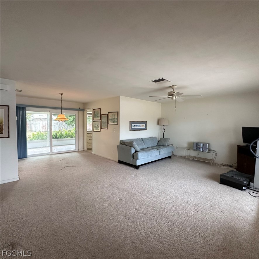 2 Bed SingleFamilyResidence for Sale in Cape Coral, photo 15