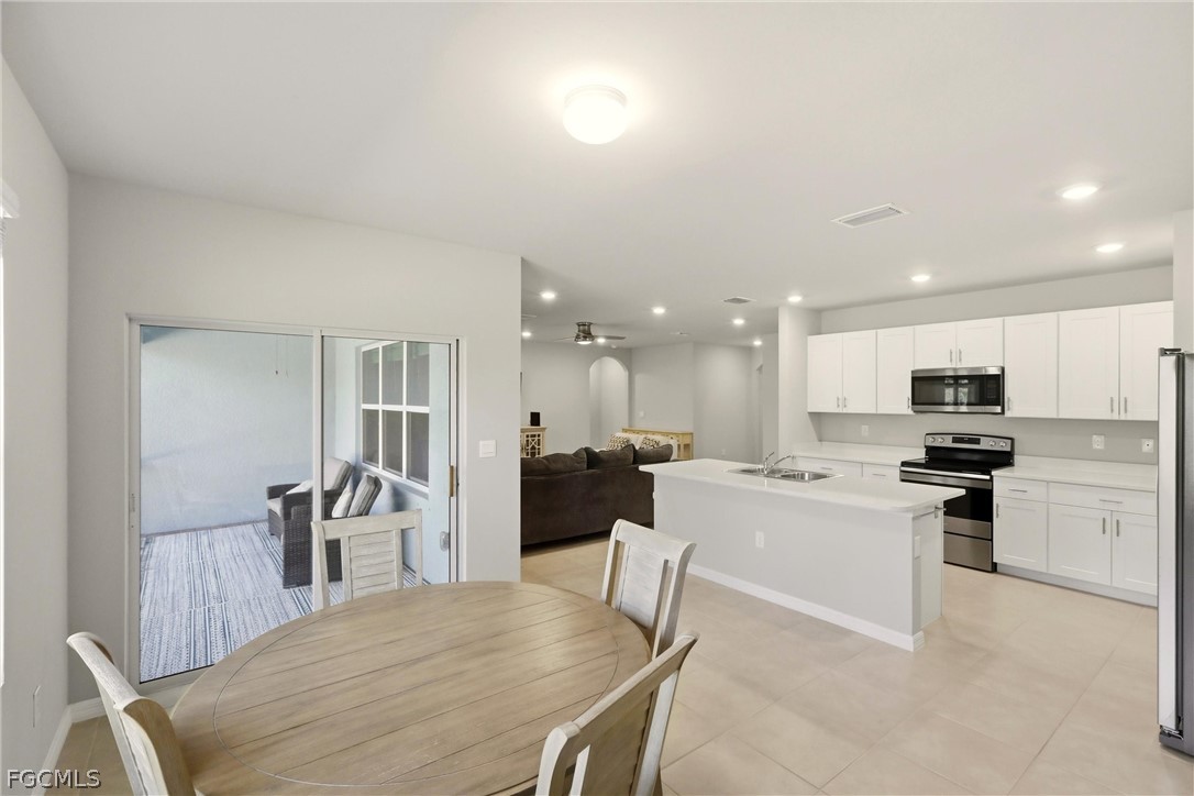 3 Bed SingleFamilyResidence for Sale in Deep Creek, FL — photo 15