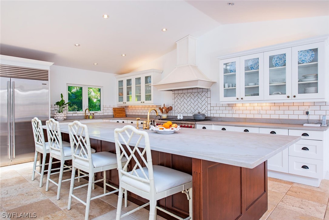 3 Bed Pool Home for Sale in Park Shore, photo 15
