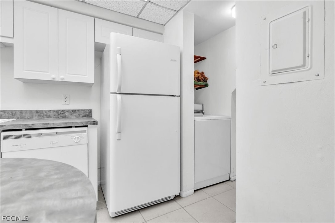 2 Bed Attached for Sale in Pinewood Villas, FL, $125,000 — photo 15