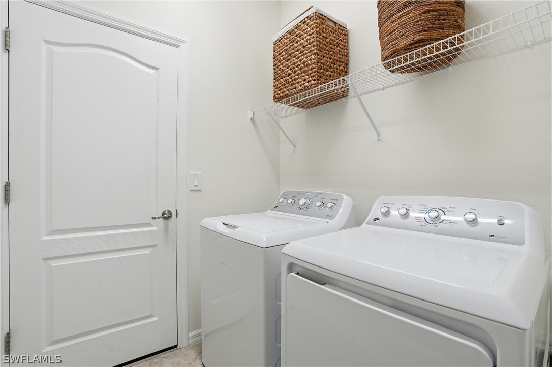 4 Bed SingleFamilyResidence for Sale in Naples, photo 15