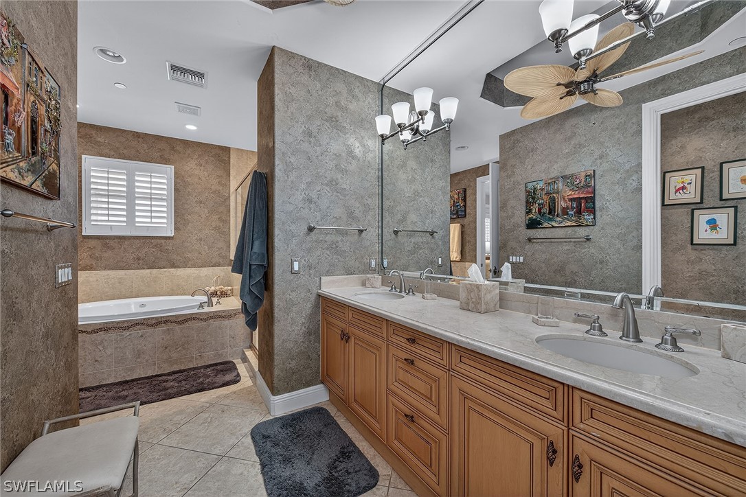 3 Bed Waterfront Home for Sale in Naples, photo 15